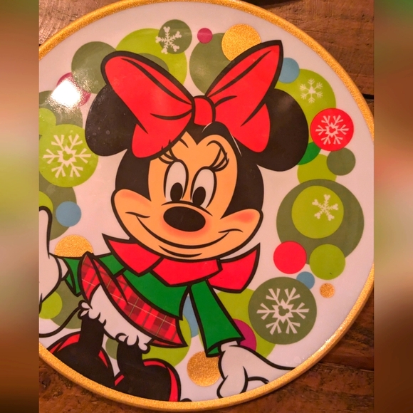 Disney holiday Christmas plates melamine Mickey Minnie set of four Disney store - Picture 6 of 6